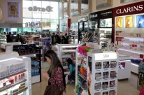 Empresas de free shops pedem aumento de US$ 400,00 em limite de compras