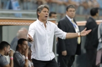 Renato diz que não pediu aumento ao Grêmio para recusar ida ao Flamengo