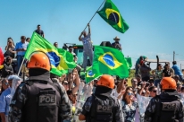 Lula � alvo de protestos em Bag� e Livramento