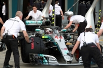 Hamilton desbanca concorrentes na Austr�lia e larga na frente na 1� prova do ano