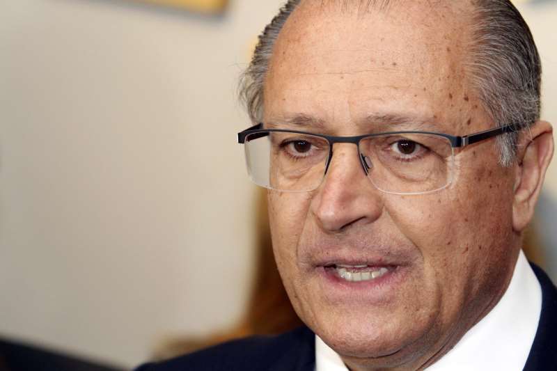 Geraldo Alckmin cita o desemprego e a queda da renda da população