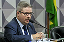 Sem Aécio, PSDB mineiro lança Anastasia como pré-candidato ao governo do Estado